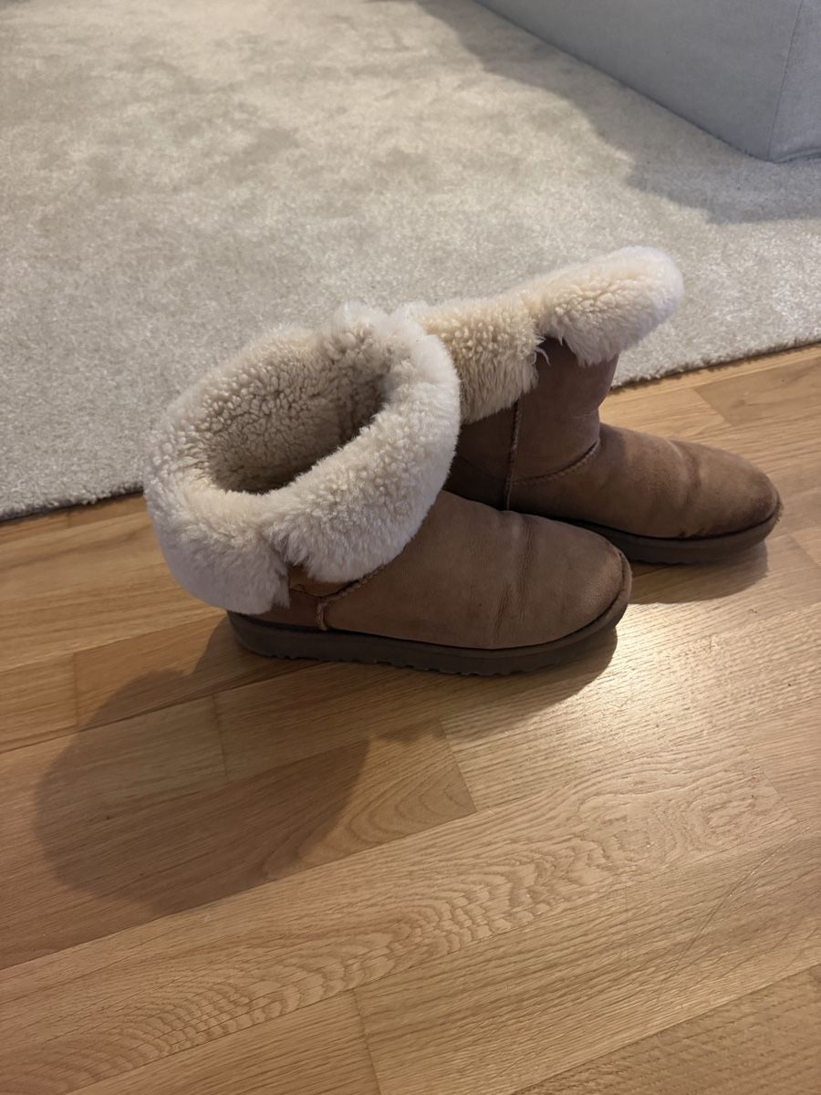 Ugg Damenschuhe: UGG Schtifel Grösse 41 – Gebraucht aus Glattpark(Opfikon) von kri_ll5l 2