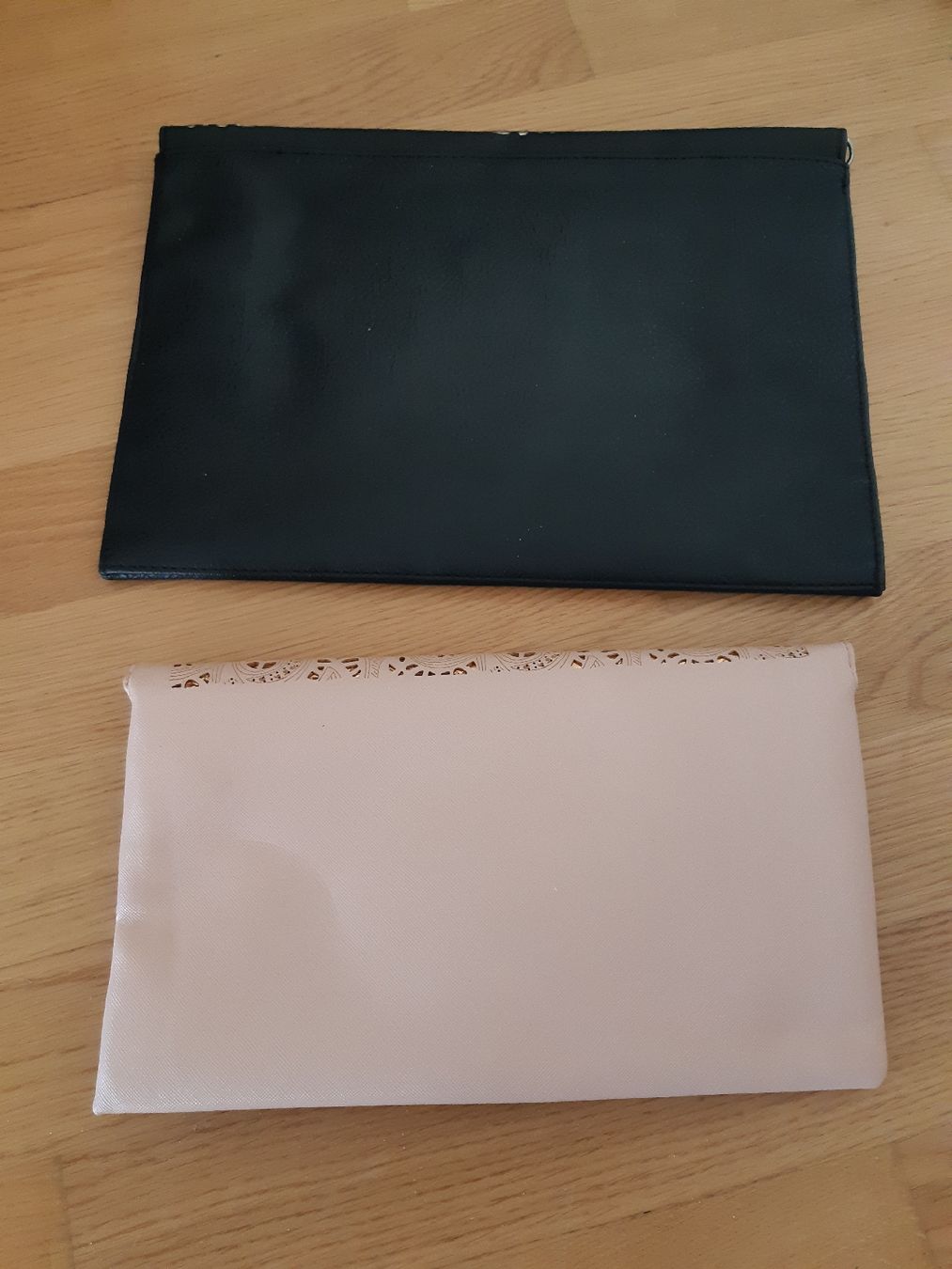 Taschen für Damen: 2 x Clutch / Handtasche – Gebraucht aus Rotkreuz von PrelovedPicks 2