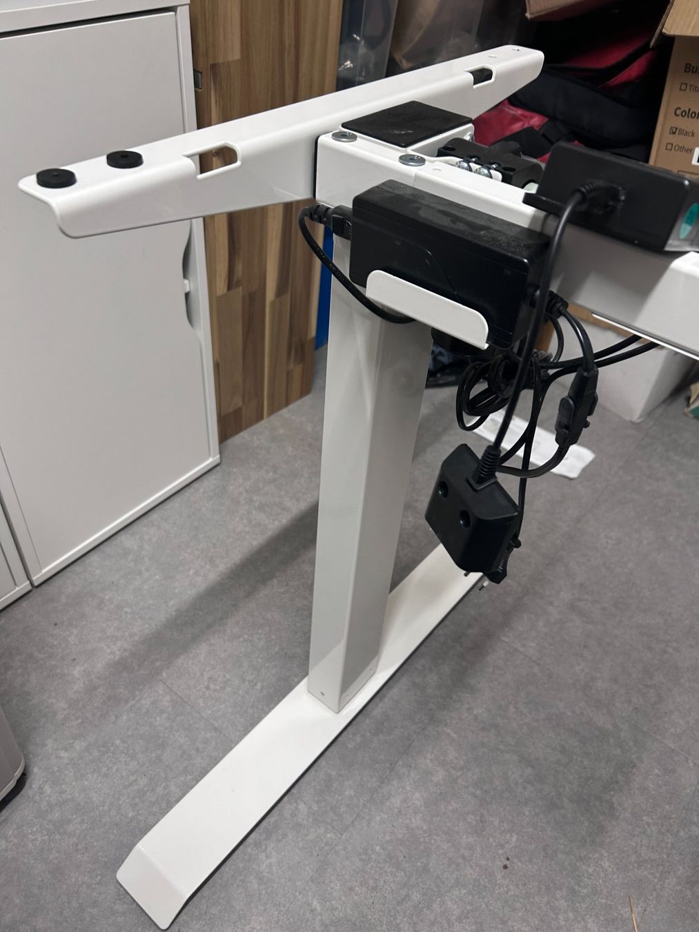 Tavoli: tectake Elektrisches Tischgestell – Usato da Richterswil venduto da johnkareoke 6