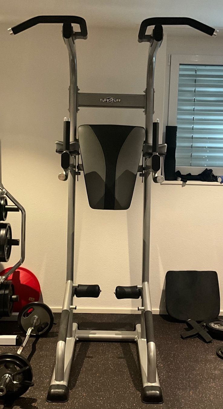 Hometrainer: TuffStuff Dip Klimmzugstation RCD-347 | Studioqualität – Usato da Koblenz venduto da volkiland_5765