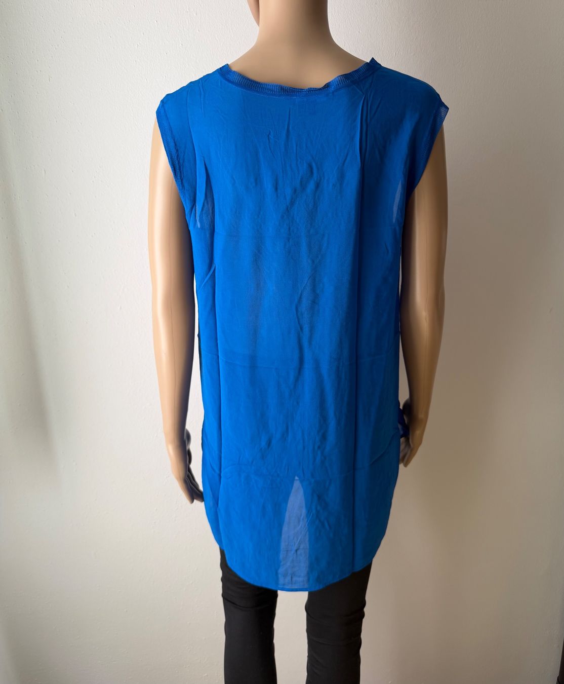Tops: VINCE Seidentop 💙 – D'occasion à zürich par vintage12 3