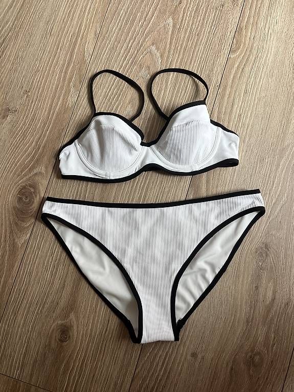 Costumi da bagno & Bikini: diverse Bikinis  – Usato da Brütten venduto da cel_l8pt 2