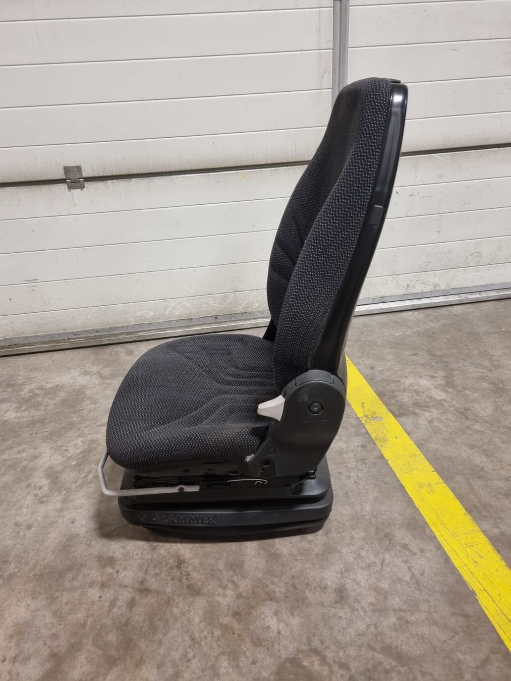 Kramer Hoflader: Grammer Sitz Actimo M – Neu (gemäss Beschreibung) aus Balterswil von AgrarLandtechnik 2