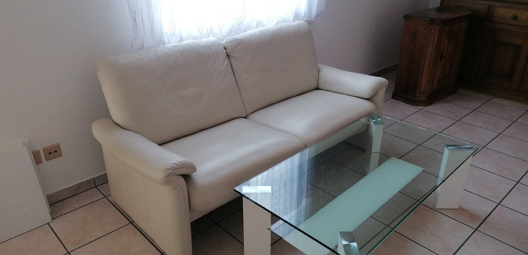 Divani: Crèmefarbenes Ledersofa mit Relaxfunktion – Usato da Sulgen venduto da bfederle 1