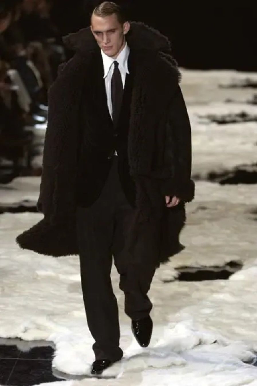 Gucci Cappotti: GUCCI SHEARLING MANTEL GR.50 SCHWARZ ORIGINAL – Usato da Bottighofen venduto da menschenfamilie 1