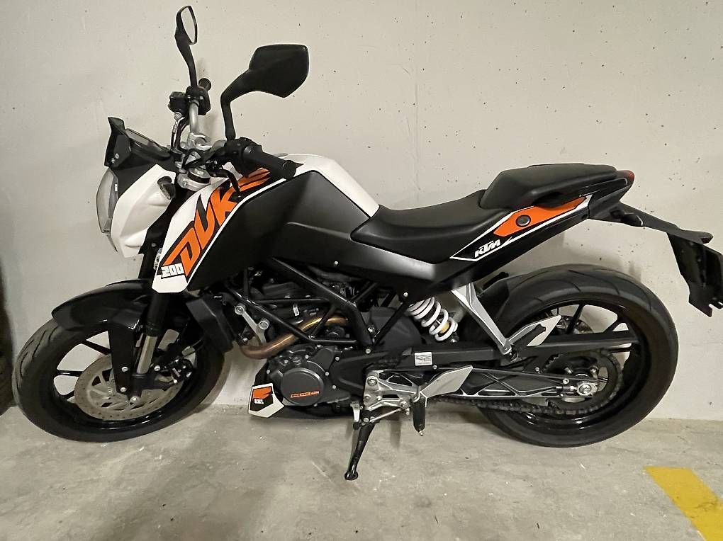 Strasse: KTM Duke 200 – Gebraucht aus Dussnang von nyr_8bdq