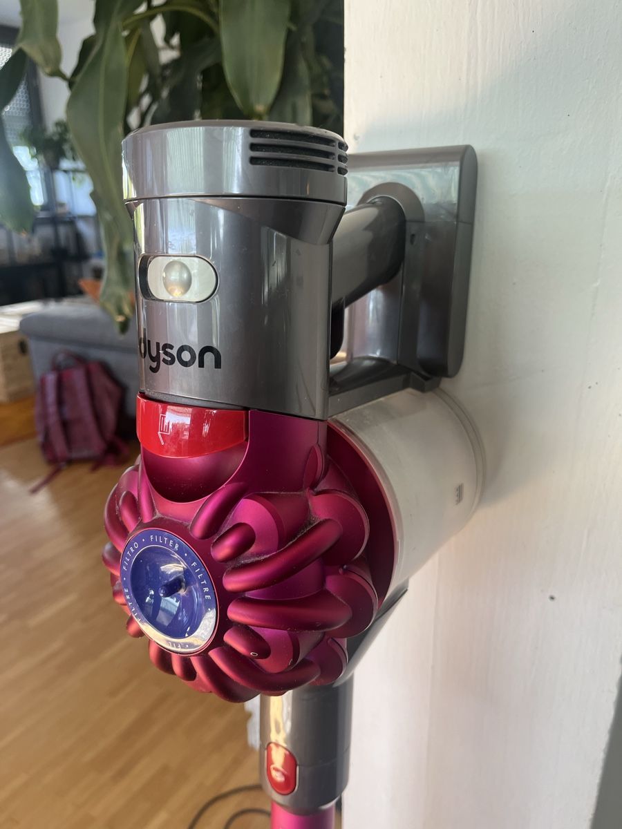 Dyson Aspirapolveri & Accessori: Aspirateur Dyson V7 – Usato da Nyon venduto da pouet-pouet 2