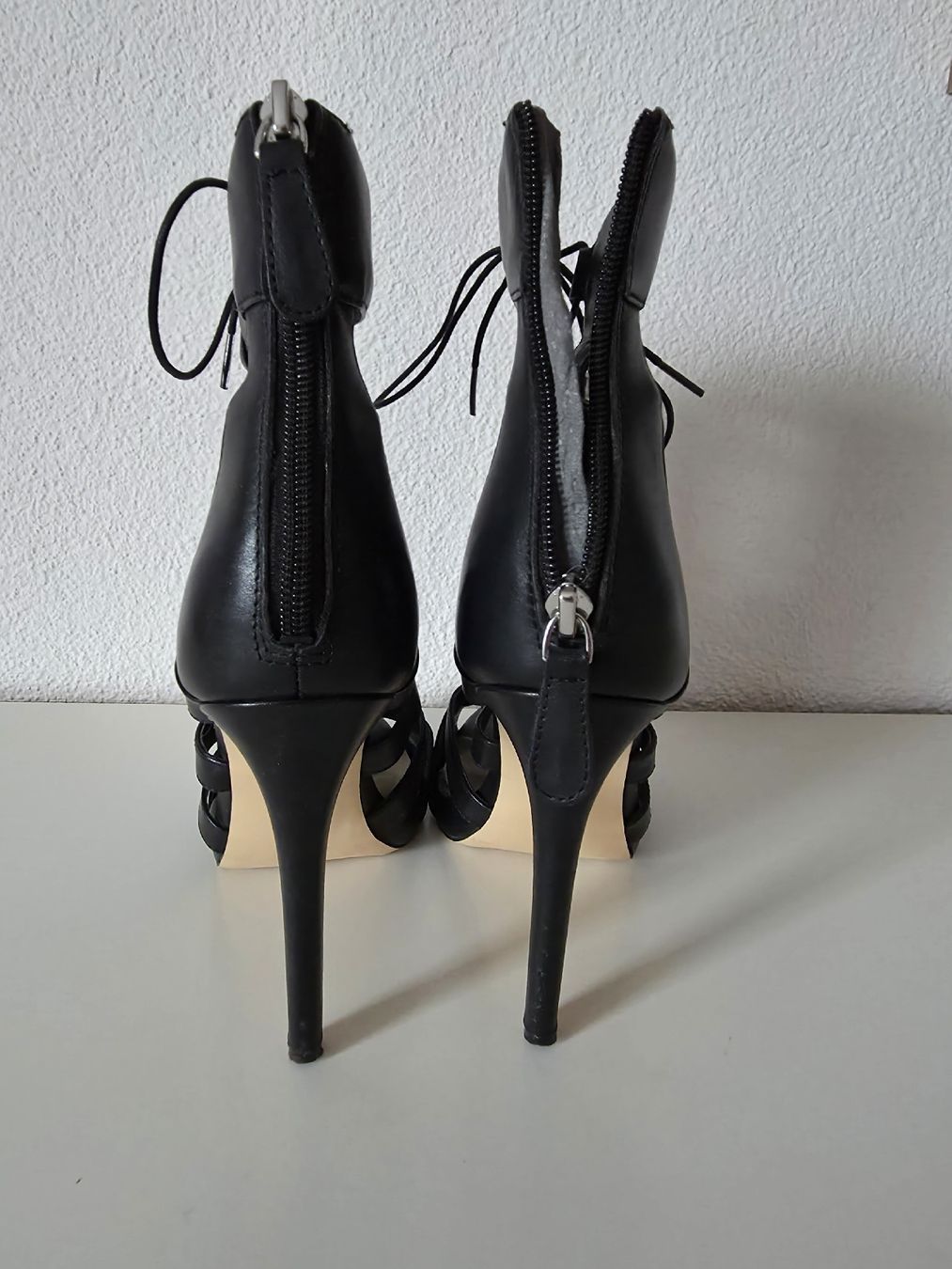 Guess Damenschuhe:  Guess Gladiator Lace-up Heels Size 40 - Perfect for Su – Neu (gemäss Beschreibung) aus Brüttisellen von par_8zbj 4