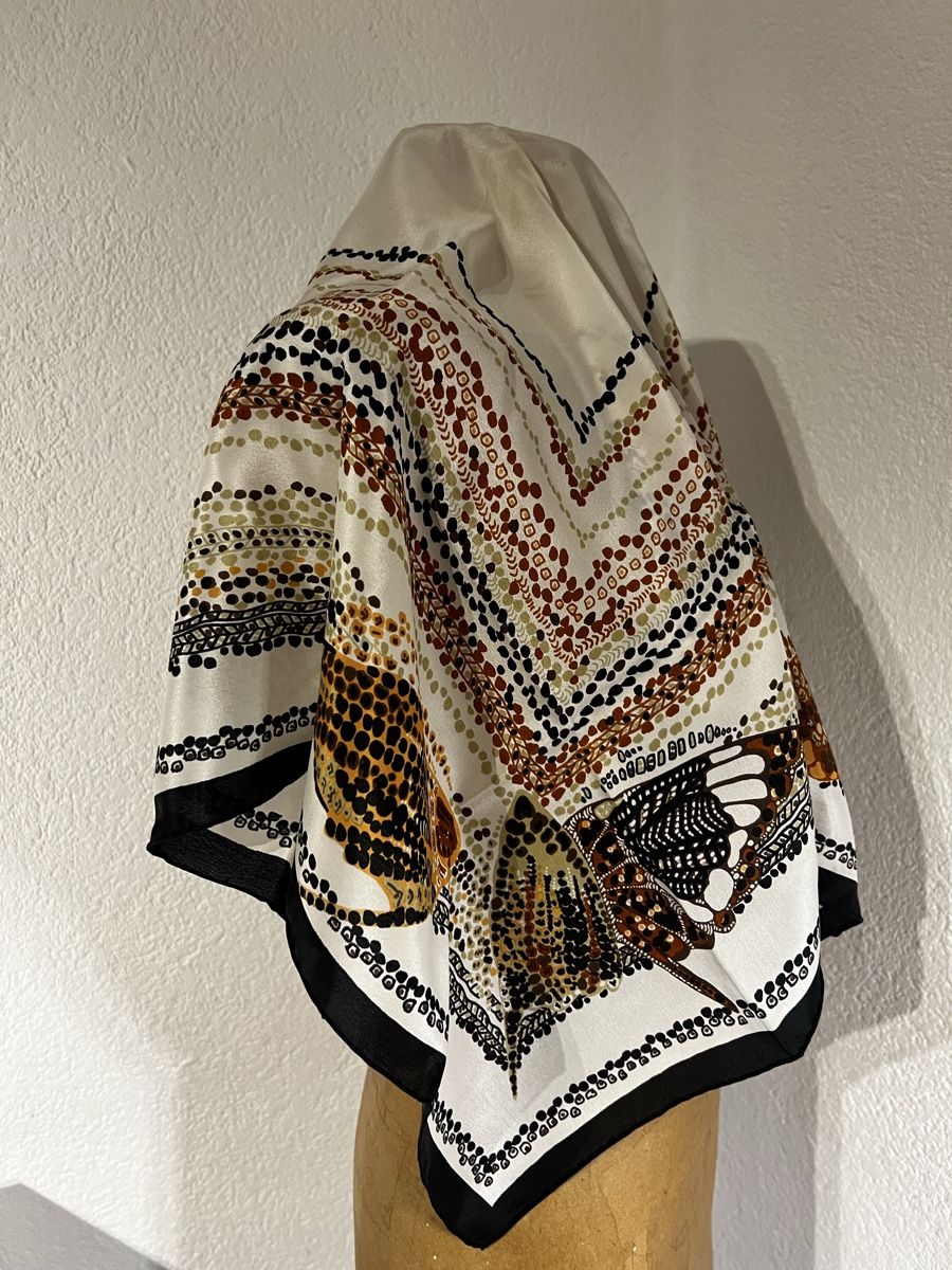 Foulard & Sciarpe: Foulard Guy Laroche – Usato da St-Pierre-Clages venduto da ste_xk6p 1