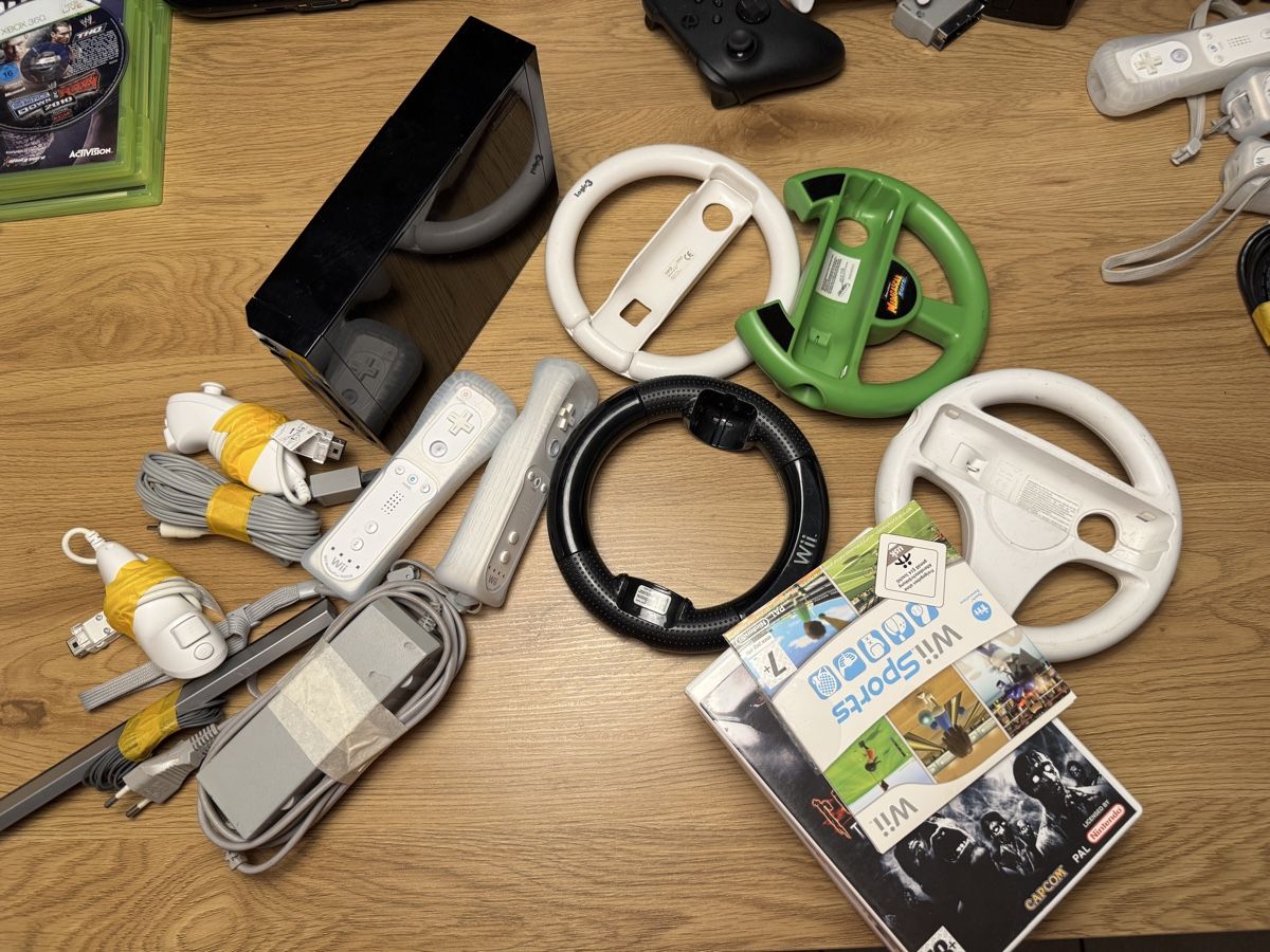 Nintendo Konsolen: Nintendo Wii avec accessoires  – Gebraucht aus Peseux von ola_psb6 1