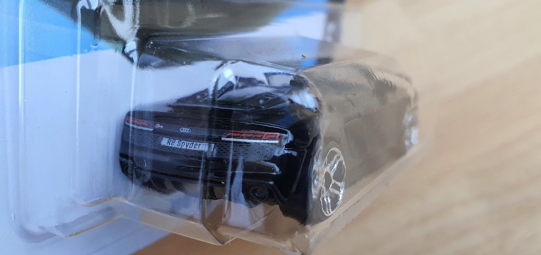 Hot Wheels Modellini d'auto: Hot Wheels 2026 E  2019 AUDI R8 SPYDER – Nuovo e nell'imballaggio originale da Horgen venduto da Wing27 4