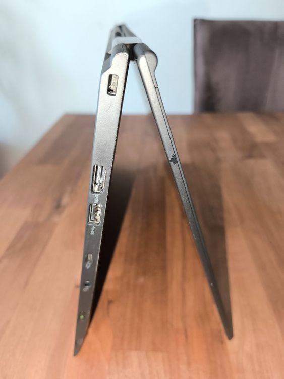 2nd Generation Lenovo ThinkPad X1 Yoga 8