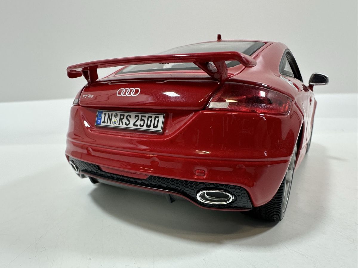 Bburago Modellini d'auto: Audi TT RS 1:18, rot, BBURAGO – Usato da Zofingen venduto da rf9_x2xt 4