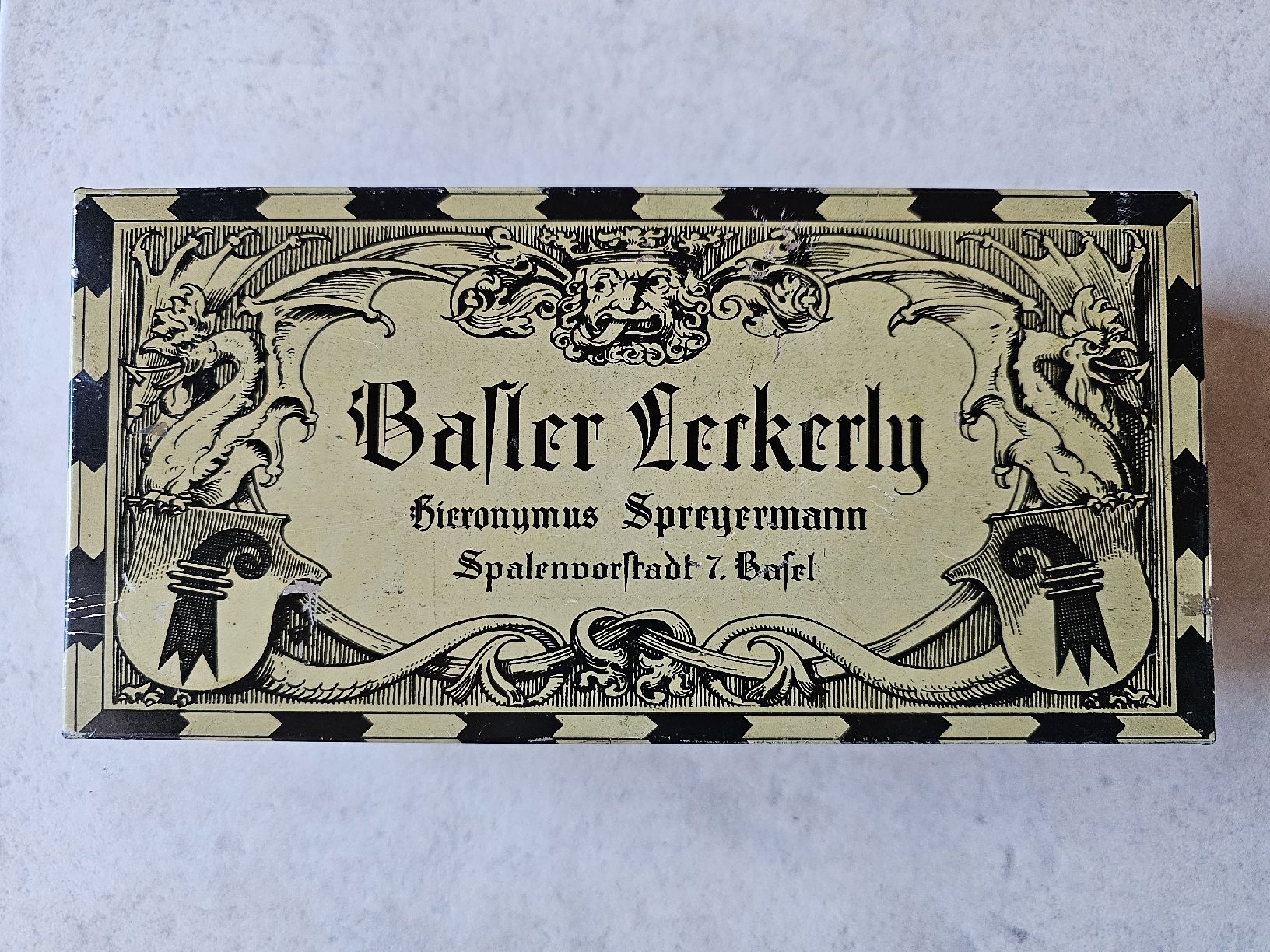 Barattoli: Antike Blechdose Basler Leckerli / Hieronymus Spreyermann – Usato da Schneisingen venduto da backstore24