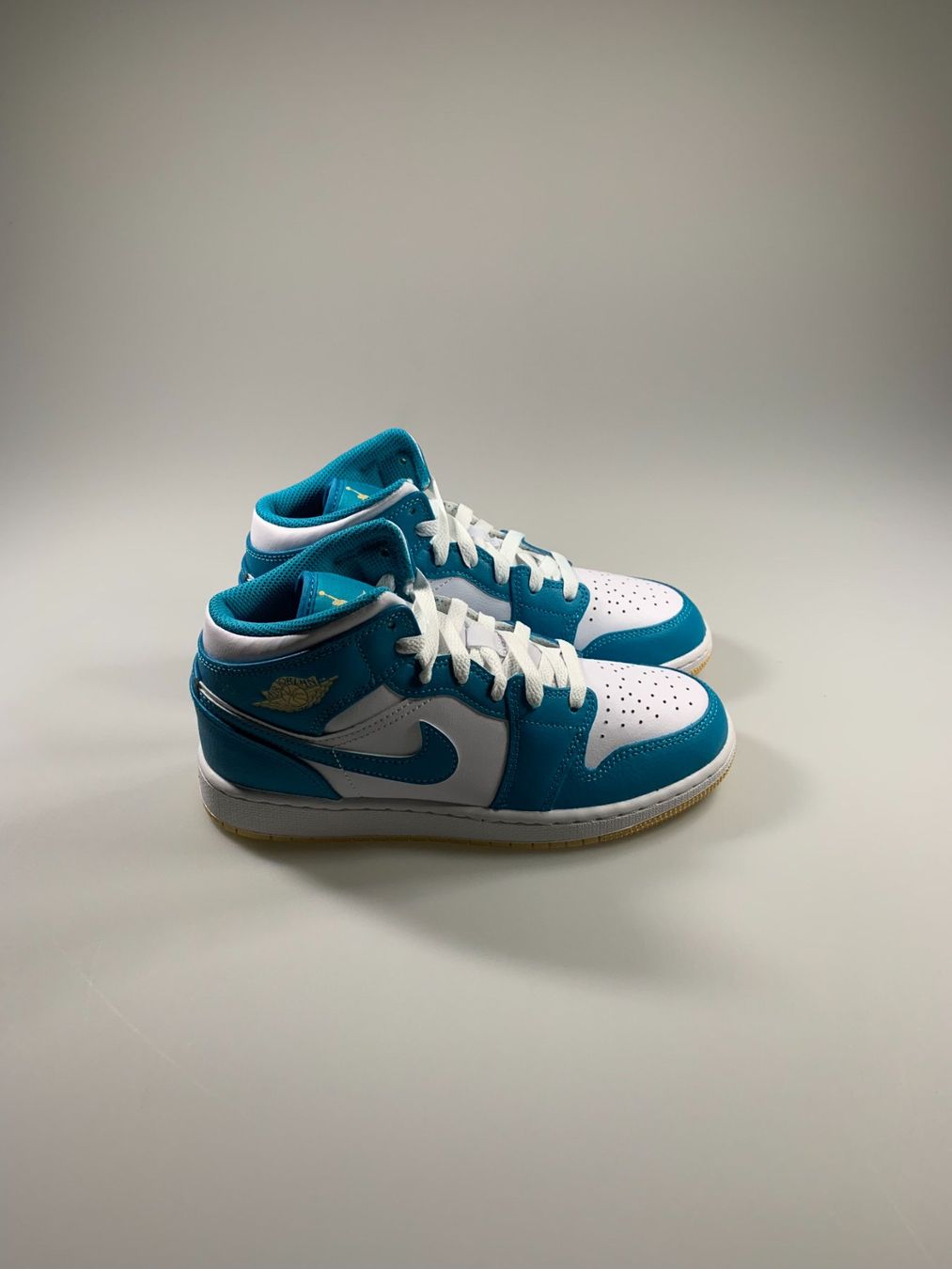Scarpe da uomo: Jordan 1 Mid Aquatone (GS) – Nuovo e nell'imballaggio originale da Thörishaus venduto da SnkrsVie