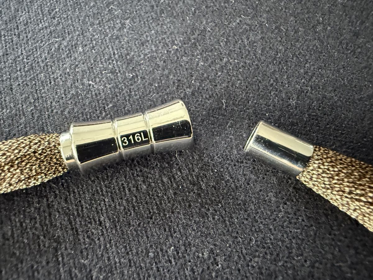Catenine: Ausgefallenes Halscollier mit Südseeperle – Usato da Thalheim AG venduto da Cox-51 1