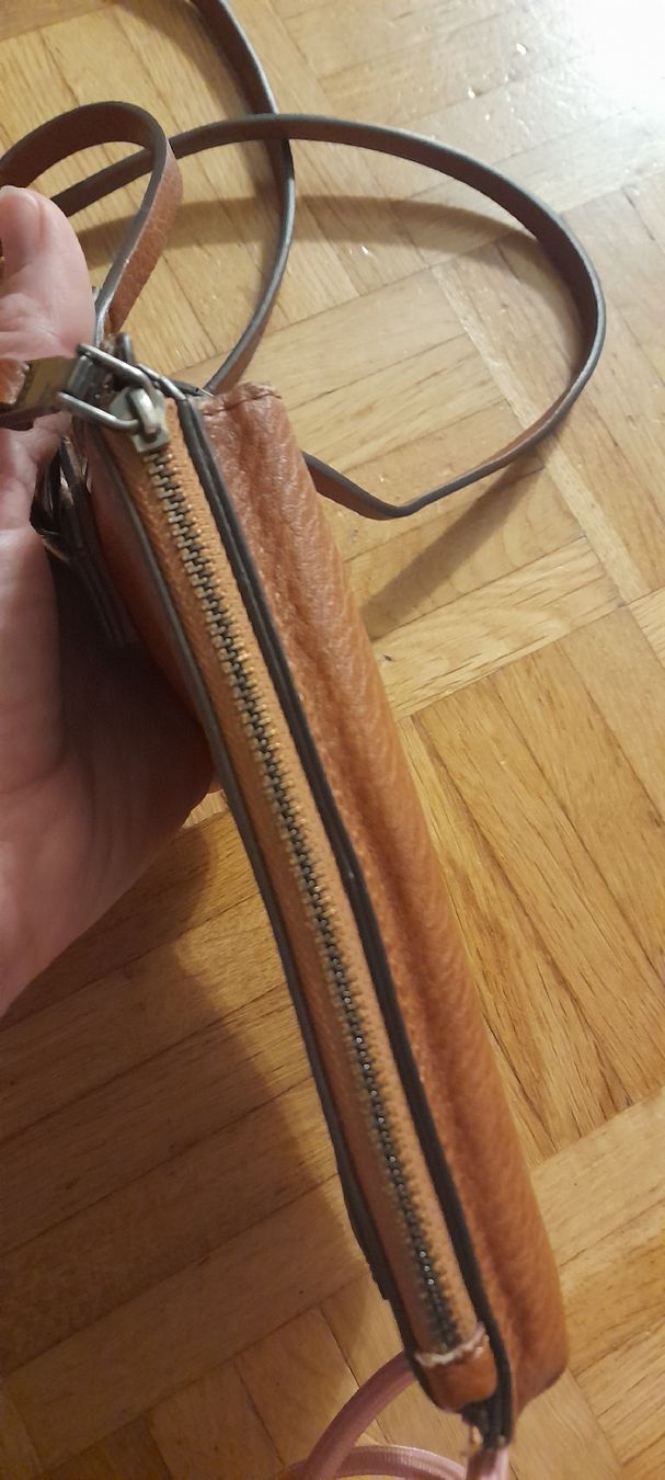 Esprit Sacs: praktische Handytasche mit 3 Fächern – D'occasion à Ebikon par dietiker-s 3