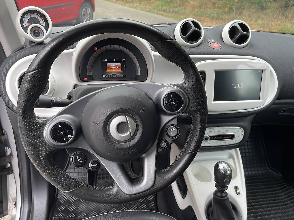 Smart Autos: Smart Prime – D'occasion à Diegten par Scrappy 4