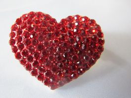 Rote Herz Brosche mit Strass-Steinen, neu
