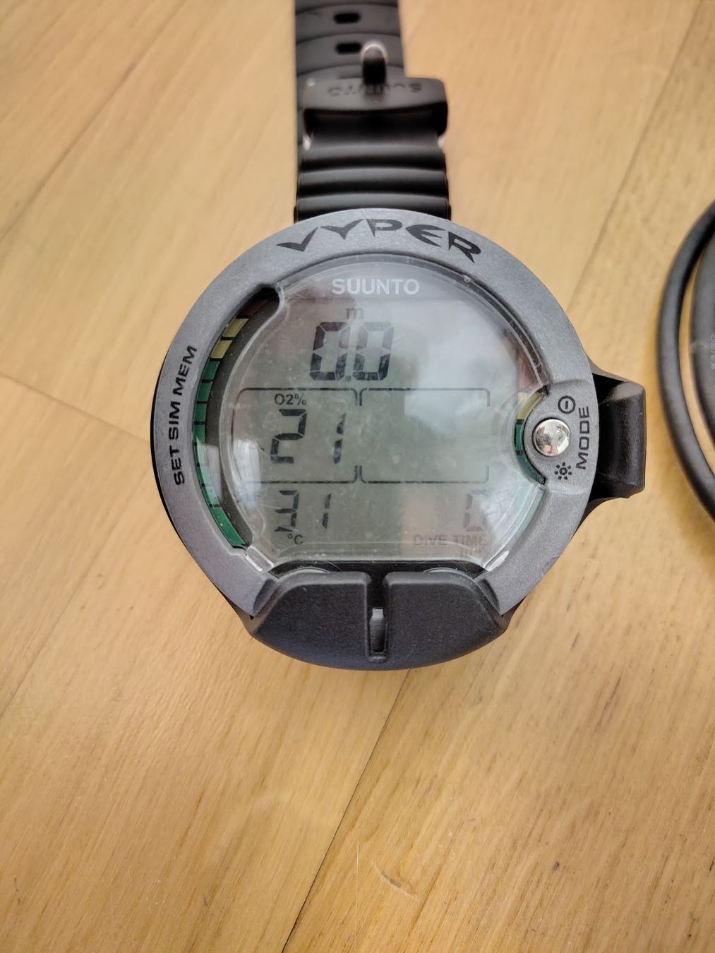 Smartwatch: Tauchcomputer Suunto Vyper inkl. USB Datenkabel – D'occasion à Zofingen par ruxer