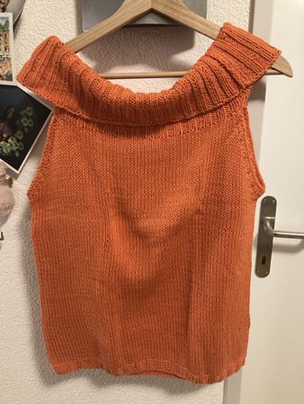 Scamiciato fatto a maglia