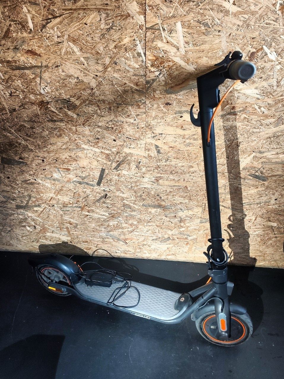 Segway Kickboard: Ninebot F40I E-Scooter, 33 km/h 40km – Usato da Grindelwald venduto da vla_z6zz 1