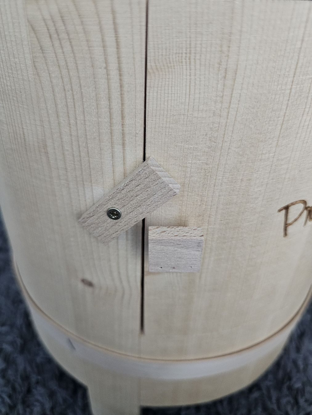 Tabourets: Partyfass-Hockerli "Prost" aus Holz, Schnapsbar- Hocker – Neuf (Voir description) à Zürich par sav_8c2f 2