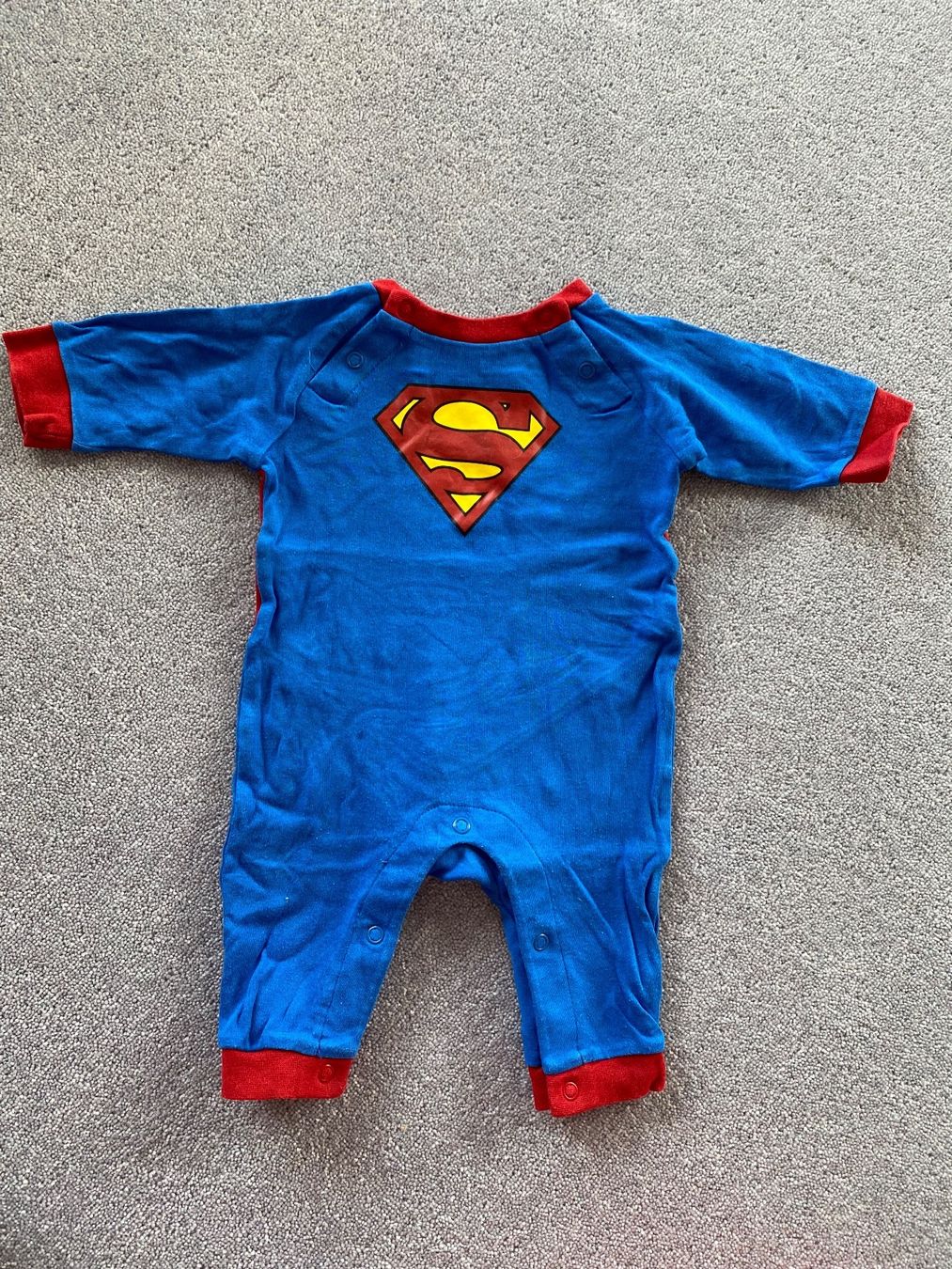 H&M Pigiama & Simili: Superman Strampler Pyjama 56 – Usato da Trachslau venduto da M_Schmid81