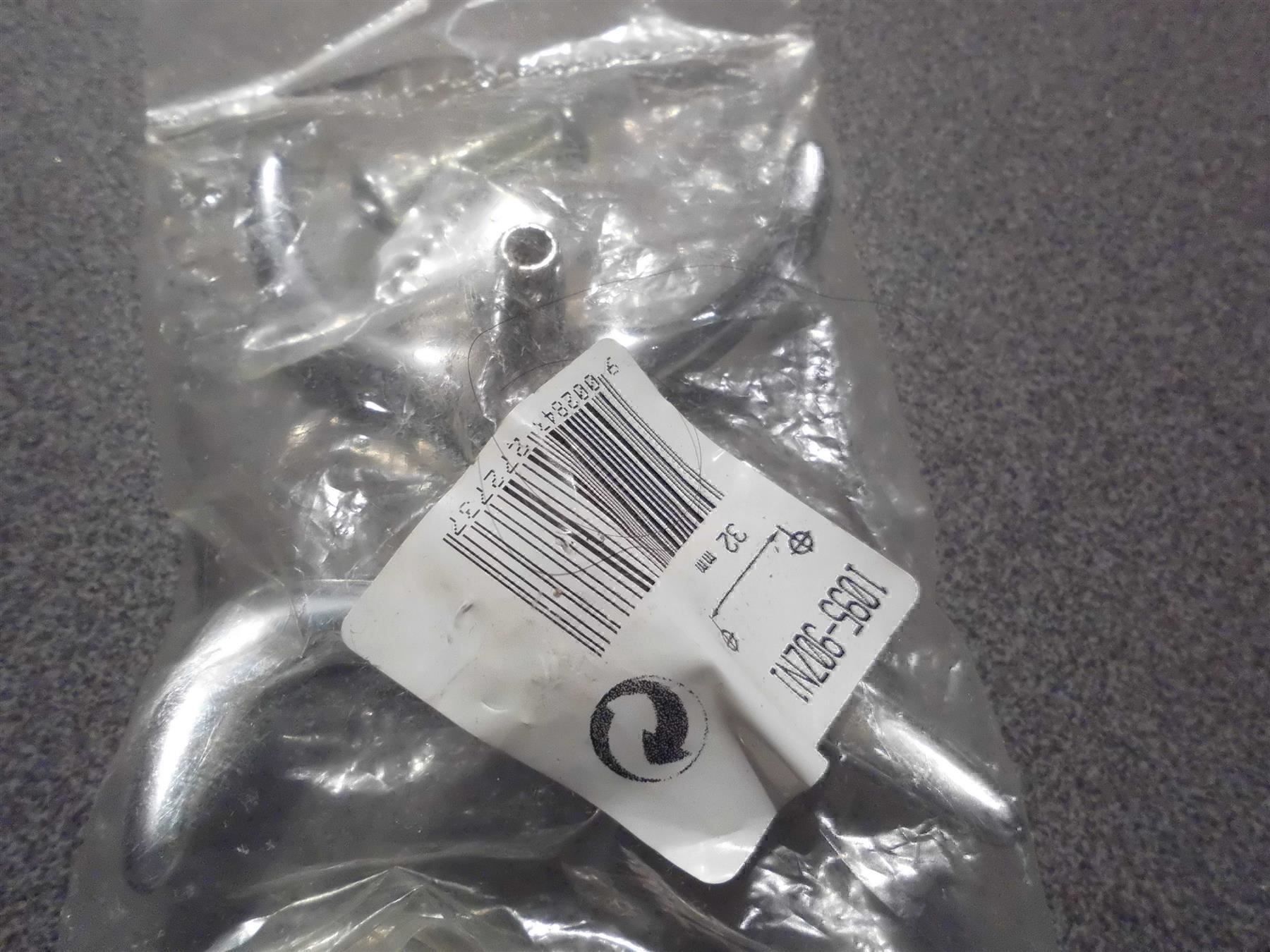 Eisenwaren: Schubladenknauf Männchen, silbrig – Neu und originalverpackt aus Zürich von Motzkuh 1