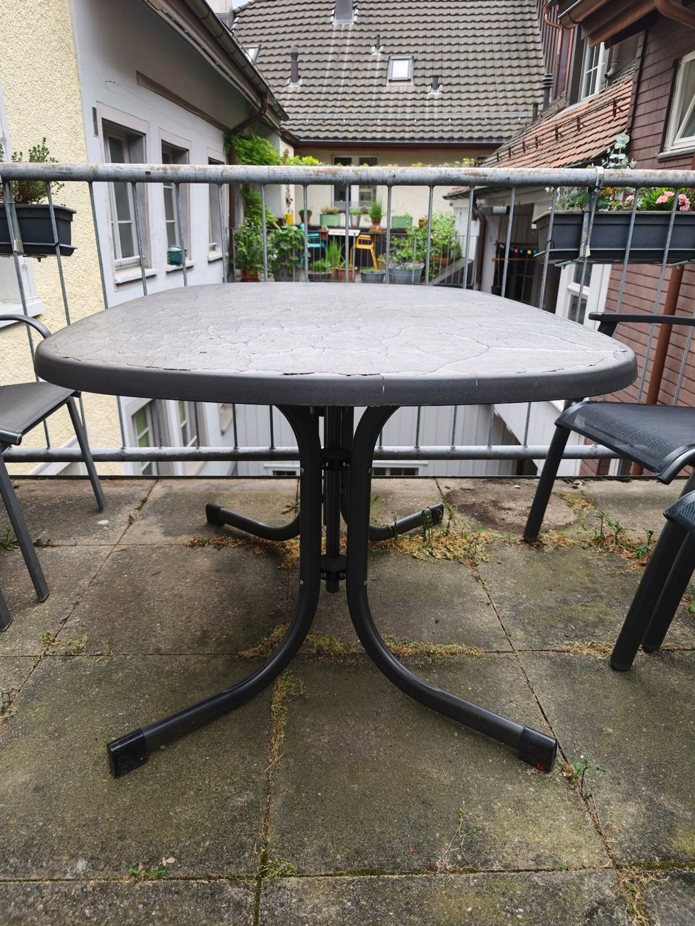 Tavoli: Gartentisch mit 2 Stühlen grau 130x90 cm – Usato da Winterthur venduto da nachtcyr 2