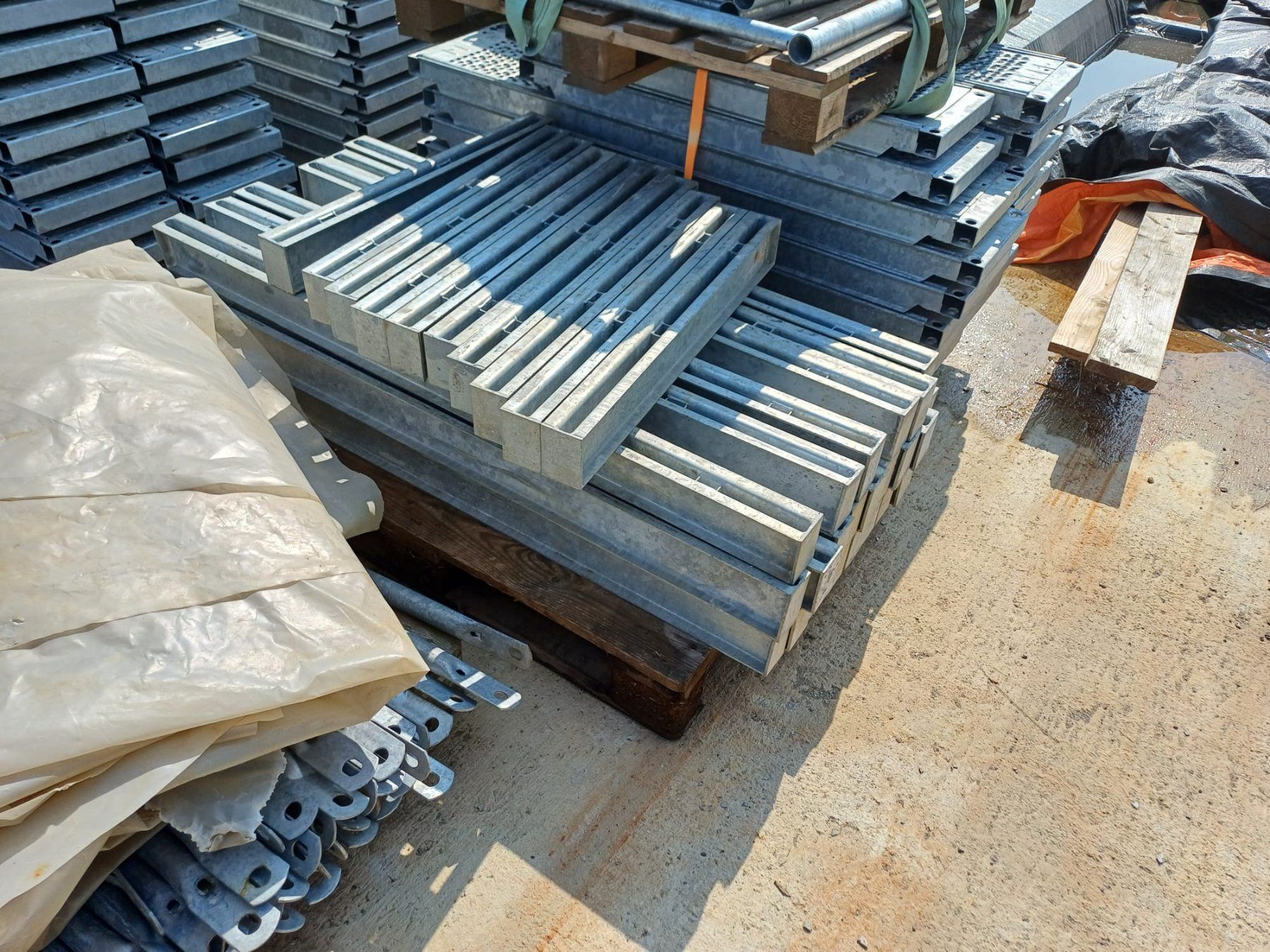 Tutti gli attrezzi: Schalungselemente Betonschalung – Usato da immensee venduto da Thsch1 5
