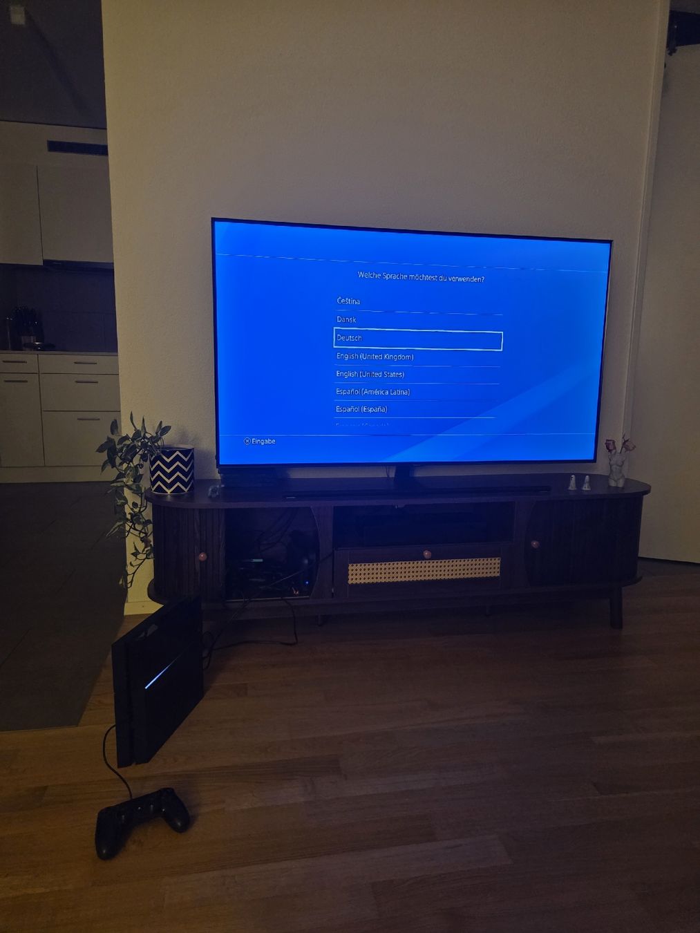 Sony Console: Playstation 4 + 3 Controller + Spiele – Usato da Luzern venduto da Tree_sells 4