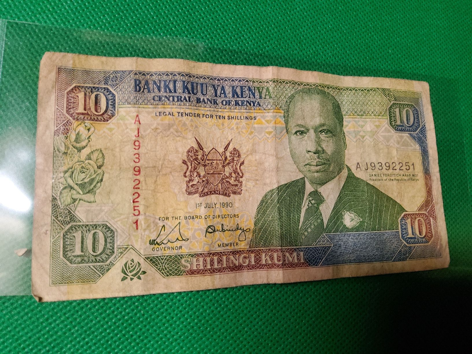 Banconote: Banknote Kenya 1990 – Usato da Herisau venduto da Nluanalucas