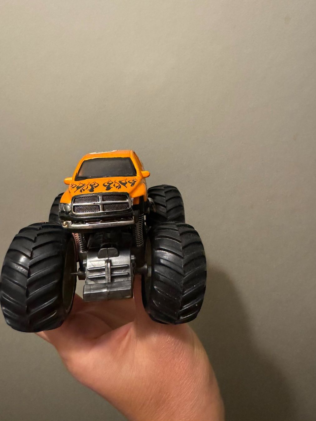 Spielzeuge: Monstertruck – Gebraucht aus Wettingen von ObradovicJelena 2