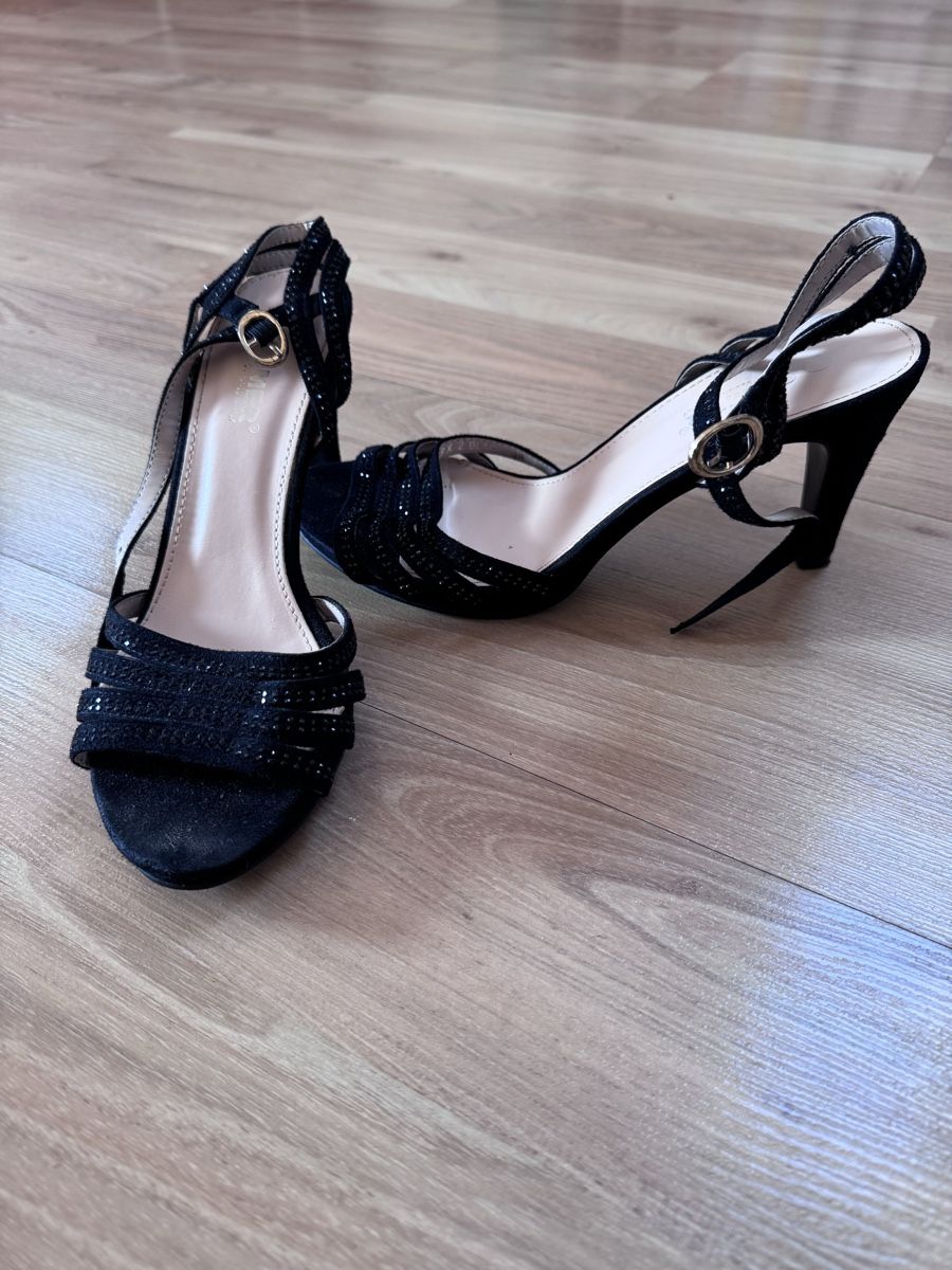Chaussures femmes: Sandali neri eleganti con strass – D'occasion à Kriens par xen_5dt2 1