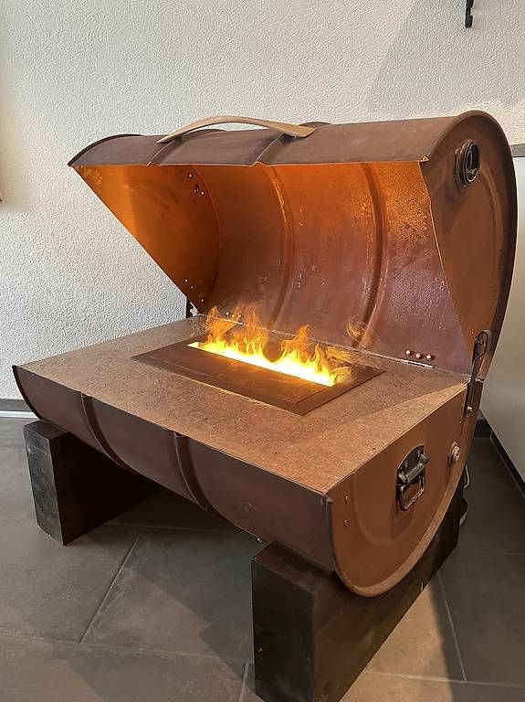 Tutte le decorazioni: Exklusives Design-Cheminée  handgefertigtes Unikat – Usato da Hausen AG venduto da SolivaLab