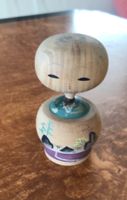 Kokeshi - Jap. Holzpuppe, Junge mit 3 Felsen, 50er