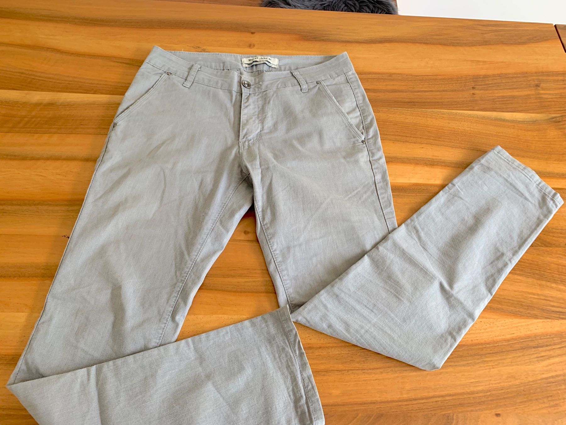 Pantaloni: Red Jack Jeans leichte Stoffhose Grösse 34/48 – Usato da Meiringen venduto da Jackwashere