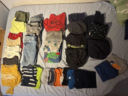 Kleiderpaket Grösse 134/140 