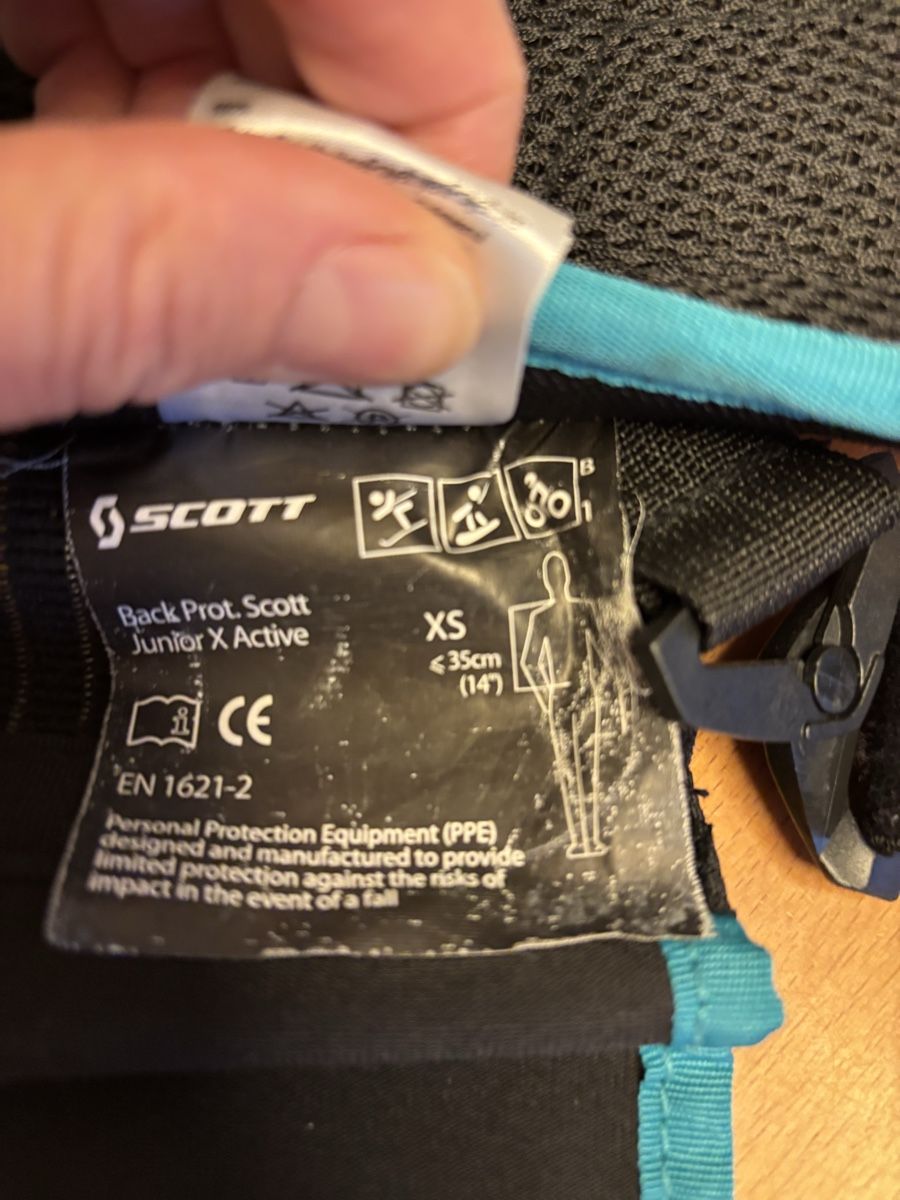 Protezioni & Imbottiture: Rückenprotektor Scott Junior XS – Usato da Zürich venduto da Fresu16 2