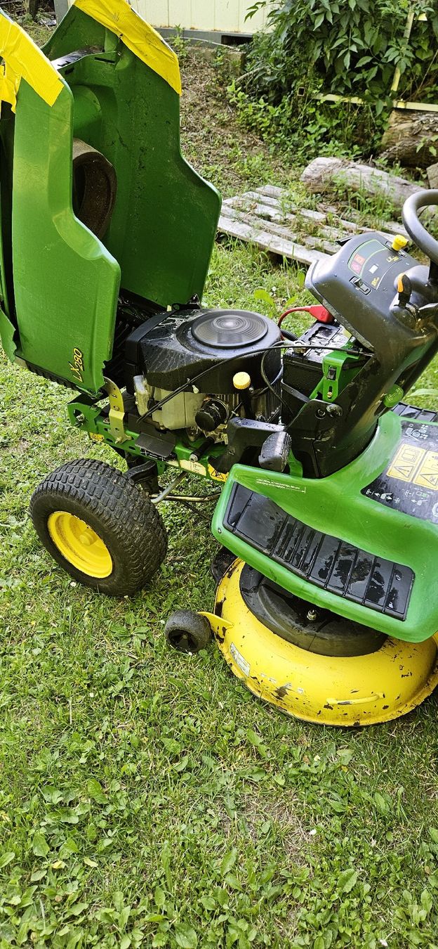 John Deere Tagliaerba: JOHN DEERE LX280 Tracteur tondeuses – Usato da Vich venduto da Max-Mechanics 4