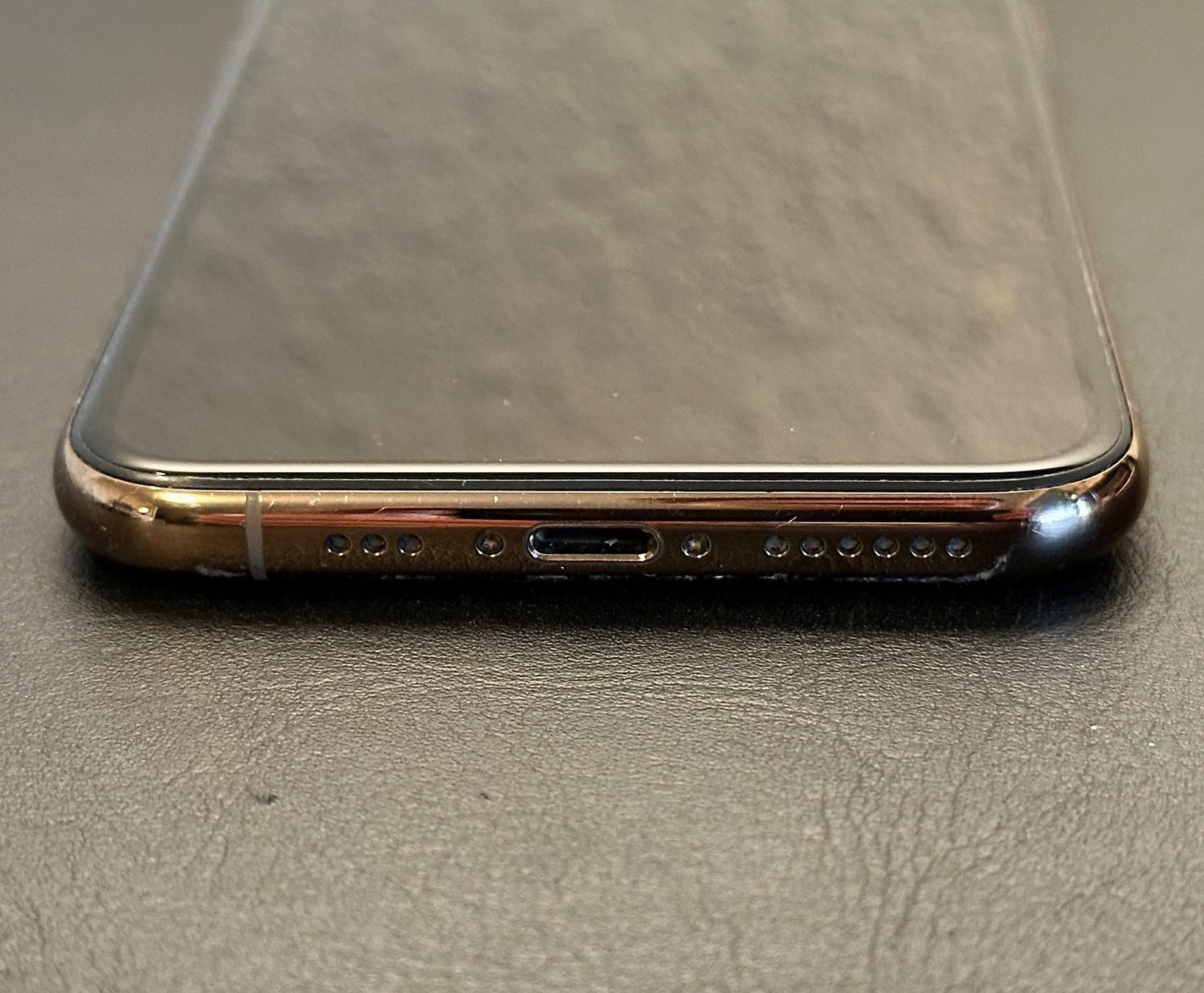 Apple Handys / Smartphones: iPhone 11 Pro Gold 256GB – Gebraucht aus Klingnau von  4