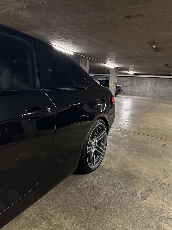 Autos: BMW 330xi e92 – Gebraucht aus St. Gallen von her_62st 1