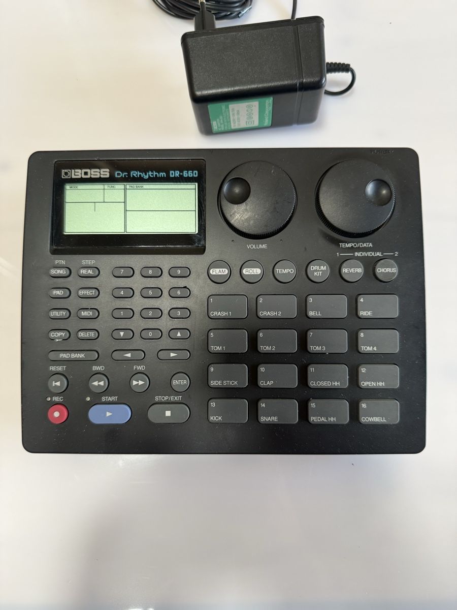 Roland Strumenti musicali: BOSS DR-660 Dr. Rhythm Drum Machine / Rhythm Composer – Usato da Unterengstringen venduto da Birchermuesli63 1