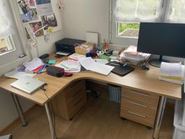 Bürotisch mit Korpus