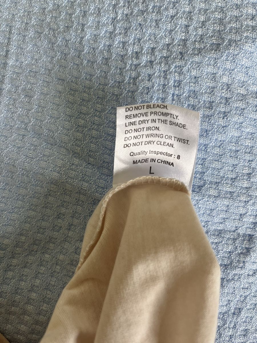 Top: Tank top beige mit Stier – Nuovo (secondo la descrizione) da Giswil venduto da Mauritius9026 2