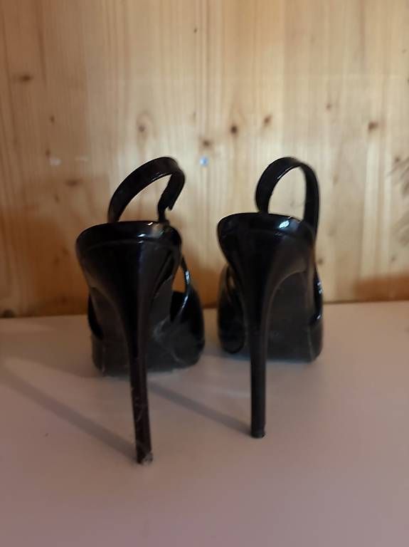 Damenschuhe: HighHeels – Gebraucht aus Hellikon von ind_m7n8 2