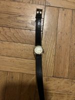 Montre bracelet femme or boîtier cuir 
