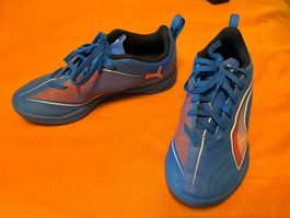 PUMA Fussballschuhe Kinder für Halle und Hartplatz, Gr. 34
