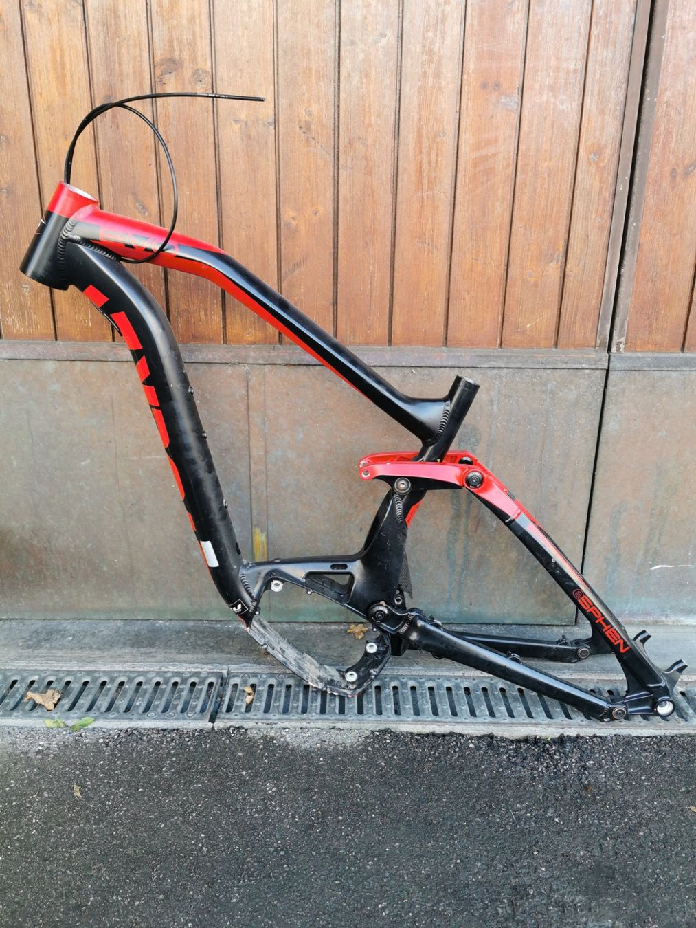 Stöckli Biciclette: Mountainbike Fully Stöckli Evo Rahmen – Usato da Bern venduto da Isterk